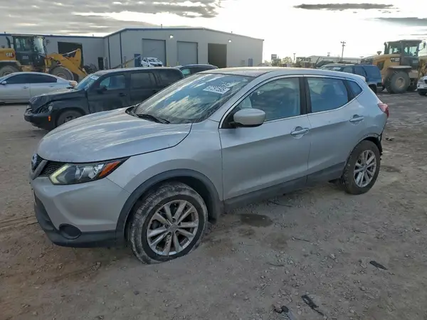 JN1BJ1CP8HW027284 2017 NISSAN ROGUE - Image 1