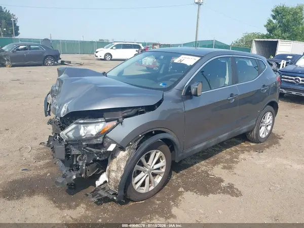 JN1BJ1CP8HW028046 2017 NISSAN ROGUE - Image 2