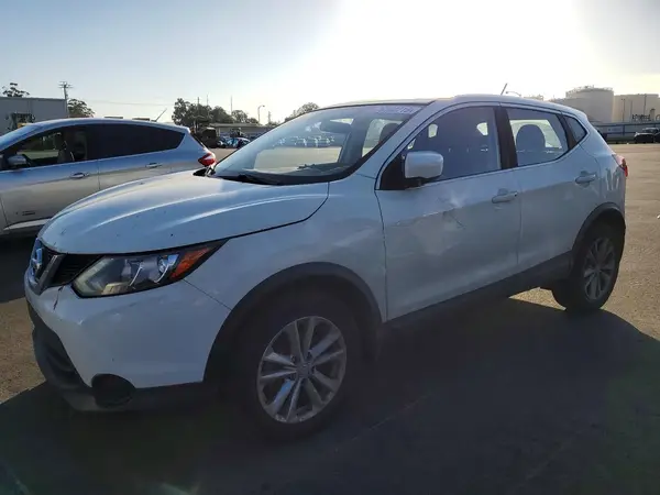 JN1BJ1CP8HW028208 2017 NISSAN ROGUE - Image 1