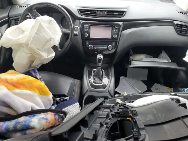 JN1BJ1CP8HW029200 2017 NISSAN ROGUE - Image 8