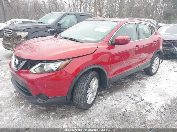 JN1BJ1CP8HW031822 2017 NISSAN ROGUE - Image 2