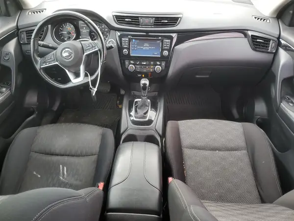 JN1BJ1CP8HW032114 2017 NISSAN ROGUE - Image 8