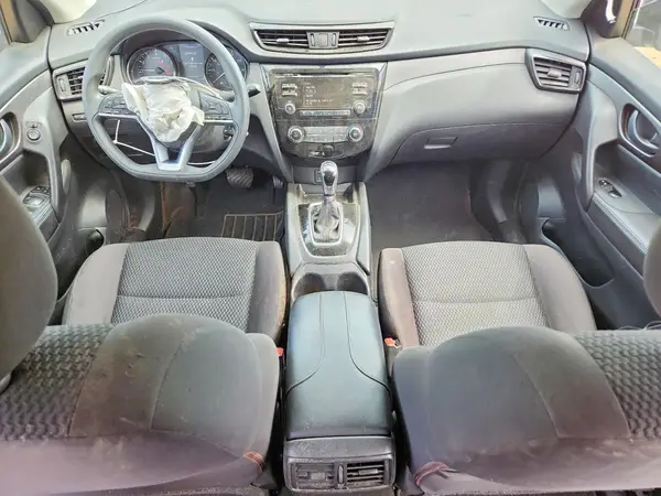 JN1BJ1CP8HW035837 2017 NISSAN ROGUE - Image 8