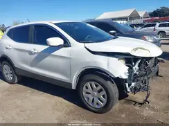 JN1BJ1CP8JW101311 2018 NISSAN ROGUE