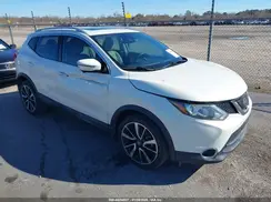 JN1BJ1CP8JW104533 2018 NISSAN ROGUE
