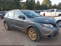 JN1BJ1CP8JW106248 2018 NISSAN ROGUE