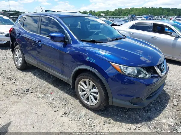 JN1BJ1CP8JW106329 2018 NISSAN ROGUE - Image 1