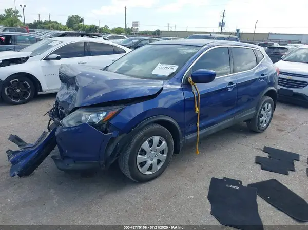 JN1BJ1CP8JW106931 2018 NISSAN ROGUE - Image 2
