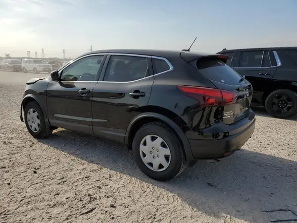 JN1BJ1CP8JW107707 2018 NISSAN ROGUE - Image 2