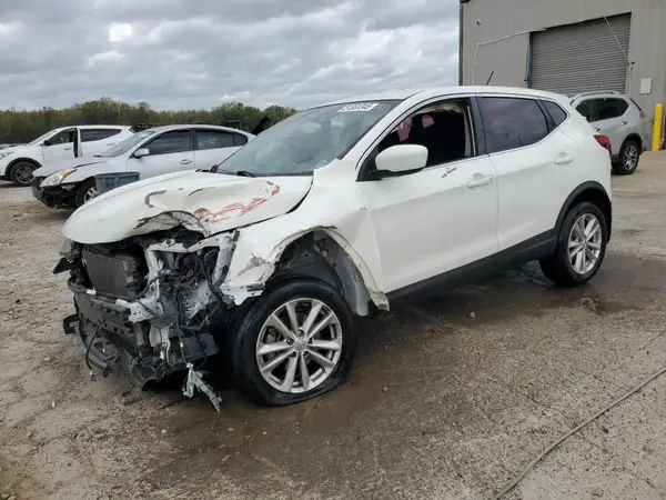 JN1BJ1CP8JW108470 2018 NISSAN ROGUE - Image 1