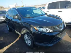 JN1BJ1CP8JW109649 2018 NISSAN ROGUE