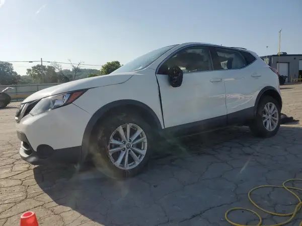 JN1BJ1CP8JW151352 2018 NISSAN ROGUE - Image 1