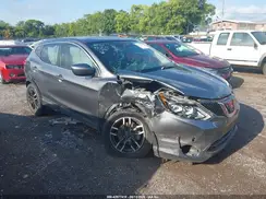 JN1BJ1CP8JW152288 2018 NISSAN ROGUE