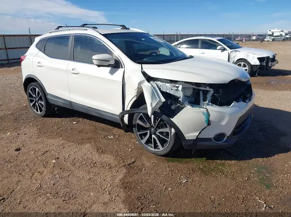 JN1BJ1CP8JW152498 2018 NISSAN ROGUE
