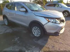 JN1BJ1CP8JW157281 2018 NISSAN ROGUE