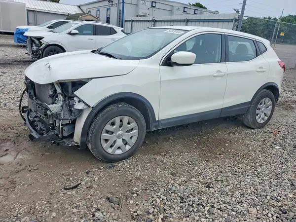 JN1BJ1CP8JW157328 2018 NISSAN ROGUE - Image 1