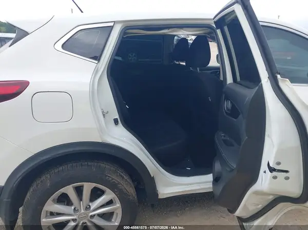 JN1BJ1CP8JW157734 2018 NISSAN ROGUE - Image 8