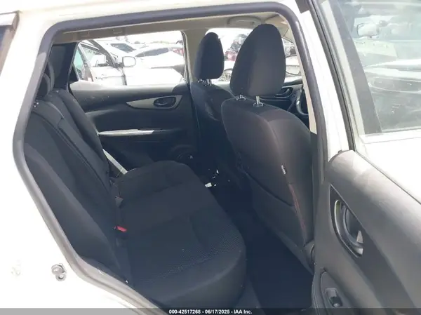 JN1BJ1CP8JW158639 2018 NISSAN ROGUE - Image 8