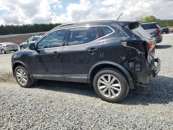JN1BJ1CP8JW161539 2018 NISSAN ROGUE - Image 2