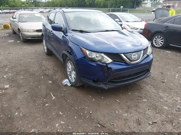 JN1BJ1CP8JW180446 2018 NISSAN ROGUE - Image 1
