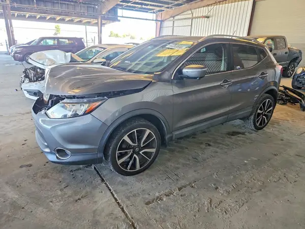 JN1BJ1CP8JW187333 2018 NISSAN ROGUE - Image 1