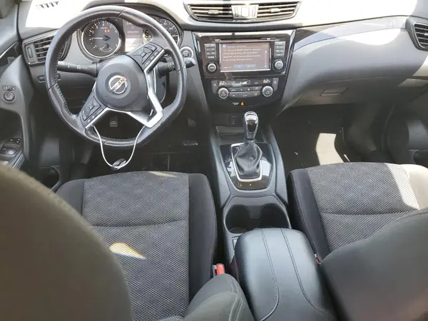 JN1BJ1CP8JW190409 2018 NISSAN ROGUE - Image 8