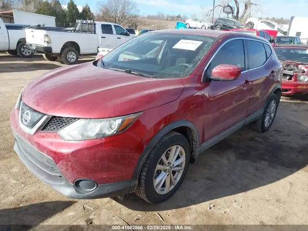JN1BJ1CP8KW217223 2019 NISSAN ROGUE - Image 2