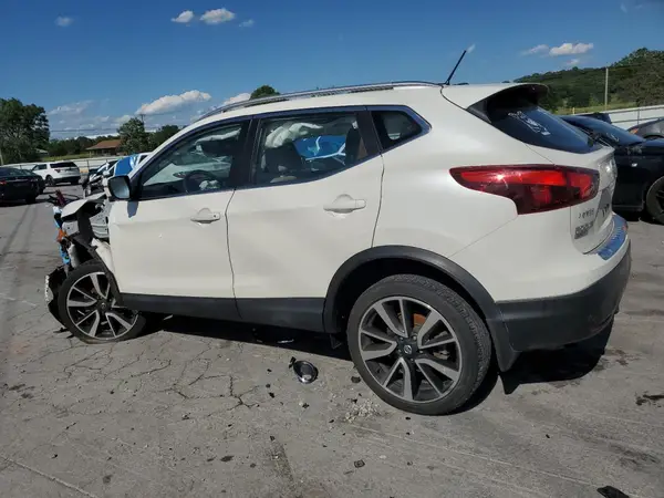 JN1BJ1CP8KW230201 2019 NISSAN ROGUE - Image 2