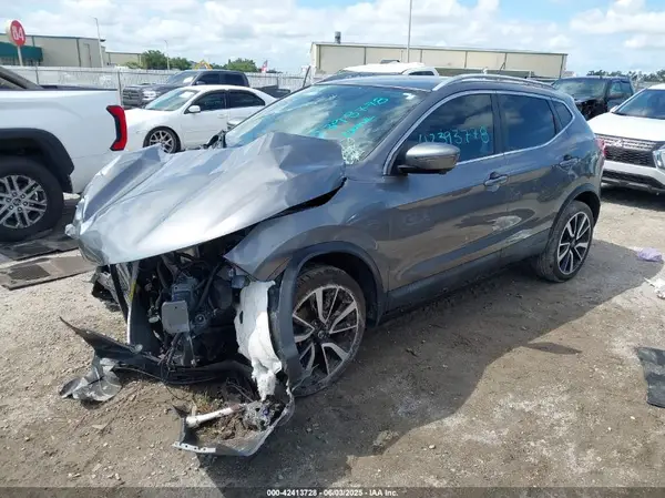 JN1BJ1CP8KW524181 2019 NISSAN ROGUE - Image 2