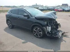 JN1BJ1CP9HW000174 2017 NISSAN ROGUE