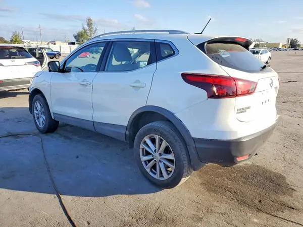 JN1BJ1CP9HW001499 2017 NISSAN ROGUE - Image 2