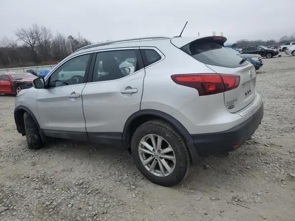 JN1BJ1CP9HW003558 2017 NISSAN ROGUE - Image 2