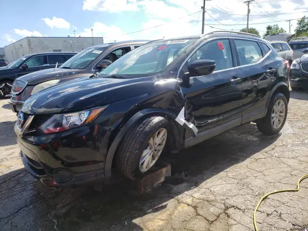 JN1BJ1CP9HW005245 2017 NISSAN ROGUE - Image 1