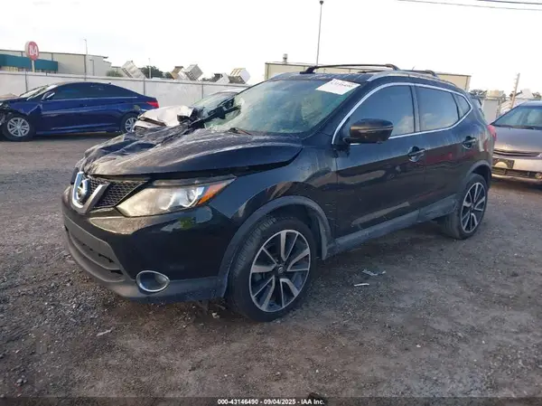 JN1BJ1CP9HW005357 2017 NISSAN ROGUE - Image 2