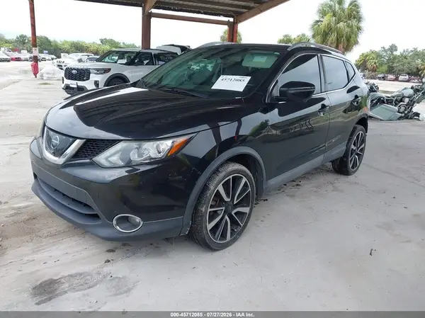 JN1BJ1CP9HW005388 2017 NISSAN ROGUE - Image 2