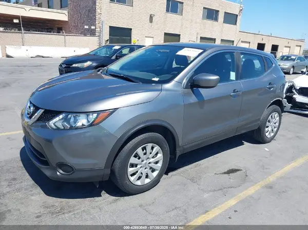 JN1BJ1CP9HW006718 2017 NISSAN ROGUE - Image 2