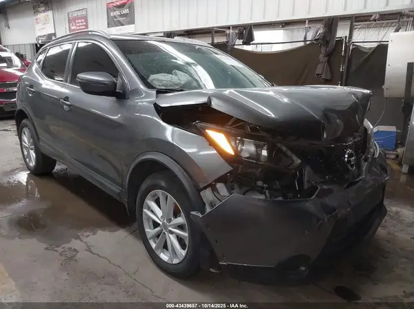 JN1BJ1CP9HW010218 2017 NISSAN ROGUE - Image 1
