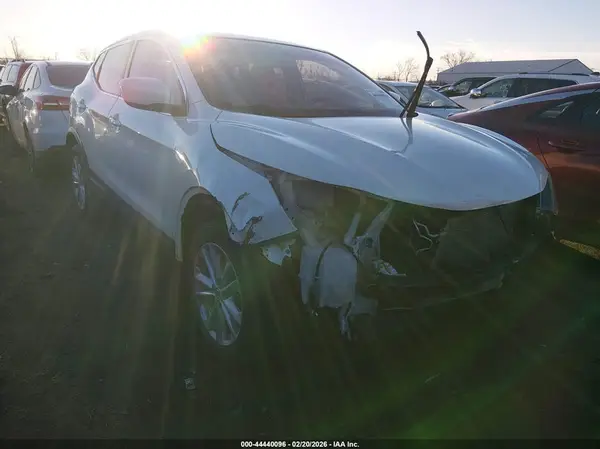 JN1BJ1CP9HW011739 2017 NISSAN ROGUE - Image 1