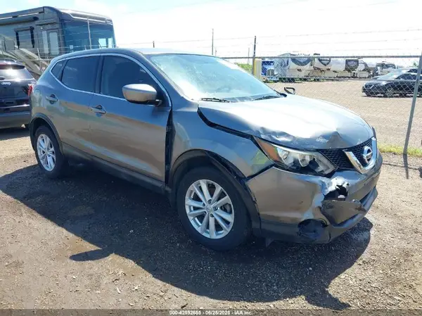 JN1BJ1CP9HW012292 2017 NISSAN ROGUE - Image 1