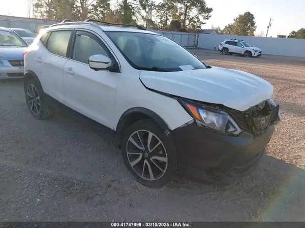JN1BJ1CP9HW014608 2017 NISSAN ROGUE - Image 1