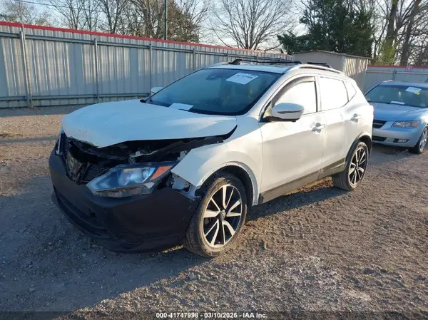 JN1BJ1CP9HW014608 2017 NISSAN ROGUE - Image 2