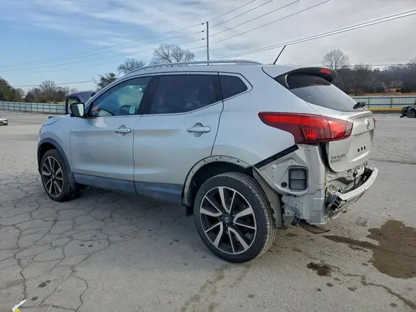 JN1BJ1CP9HW014852 2017 NISSAN ROGUE - Image 2