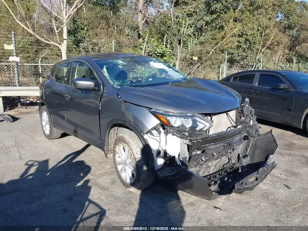JN1BJ1CP9HW015449 2017 NISSAN ROGUE - Image 1