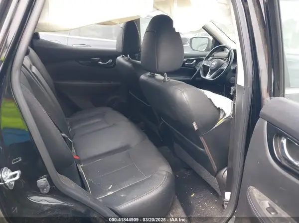 JN1BJ1CP9HW018741 2017 NISSAN ROGUE - Image 8