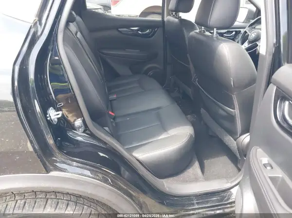 JN1BJ1CP9HW019565 2017 NISSAN ROGUE - Image 8