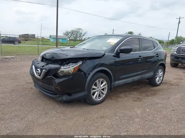 JN1BJ1CP9HW023082 2017 NISSAN ROGUE - Image 2
