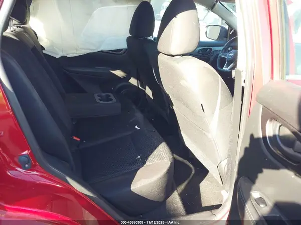 JN1BJ1CP9HW025110 2017 NISSAN ROGUE - Image 8