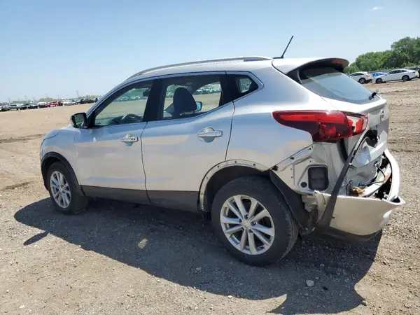 JN1BJ1CP9HW025799 2017 NISSAN ROGUE - Image 2