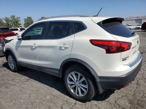JN1BJ1CP9HW026743 2017 NISSAN ROGUE - Image 2