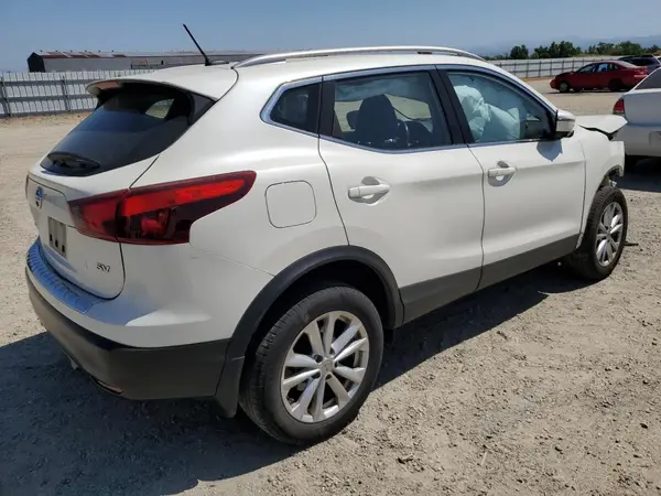 JN1BJ1CP9HW027407 2017 NISSAN ROGUE - Image 2